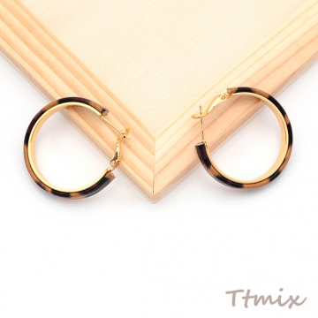 デザインピアス ヒョウ柄 レオパルド柄 フープピアス メタルピアス 厚さ約4mm 直径約33mm（1ペア）