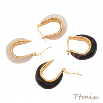 デザインピアス U字型 樹脂 フープピアス メタルピアス 約21×24mm（1ペア）