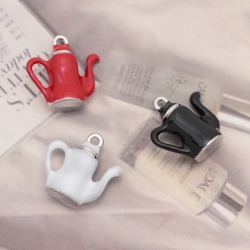 エポチャーム シルバー ポット ケトル ティータイム カフェ 食器 ミニチュア 立体 メタルチャーム 約16×16mm（1ヶ）