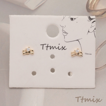 デザインピアス ハート 犬 リボン ラインストーン付き スタッドピアス  3種（1セット）