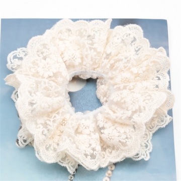 シュシュ オフホワイト 透け感 レース フラワーモチーフ 髪飾り 髪留め ヘアゴム ヘアアクセサリー（1ヶ）