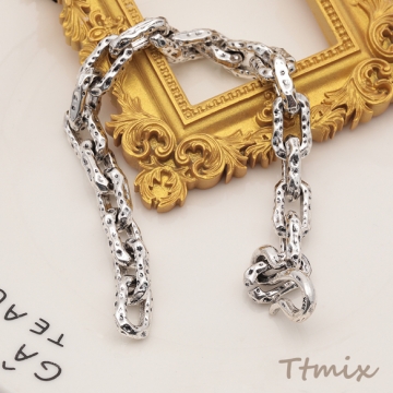 ブレスレット ヴィンテージ風 ワイルド 個性的 アンティーク調 メタルチェーンブレスレット 4種（1本）
