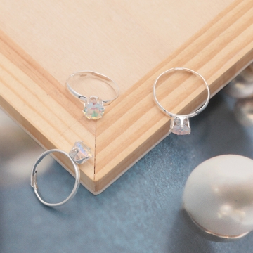 キッズ用リング ランダム クリスタル風 子ども用 おもちゃの指輪 オープンリング 外径約16mm内径約15mm（1ケース）