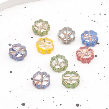 ガラスビーズ 四つ葉のクローバー クリア ピカソ風カラーの縁 研磨加工 フラットビーズ 約10mm（4ヶ）