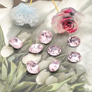 ガラスストーン ピンクカラー キラキラ 穴なし 立体 Vカット ビジュー 貼り付け ガラスパーツ 全2種（2ヶ/4ヶ）