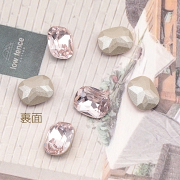 ガラスストーン ピンク 長方形 キラキラ 穴なし 立体 Vカット ビジュー 貼り付け ガラスパーツ 約8×10mm（2ヶ）