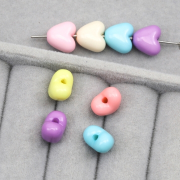 アクリルビーズ ハートモチーフ カラフル 穴あり アクリルパーツ カラーランダム 約10×10mm（30ヶ）