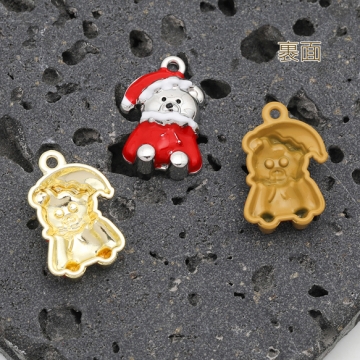 クリスマスチャーム テディベア サンタクロース くまチャーム 半面 メタルチャーム 約12×19mm（2ヶ）