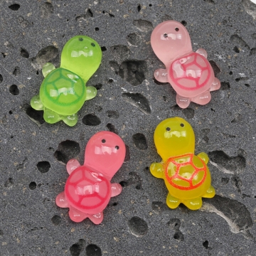 樹脂貼付けパーツ 立体 カメ 亀チャーム 蓄光 カラフル カラーランダム 約15×23mm（10ヶ）