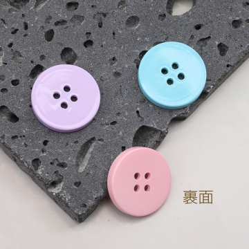 手芸ボタン 丸型 4穴 ラウンド 服飾パーツ 樹脂製 シンプル 無地 約23mm（6ヶ）