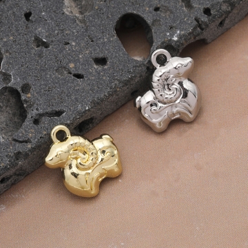 ひつじチャーム 羊 干支 動物チャーム 立体 メタルチャーム 約13×16mm（4ヶ）
