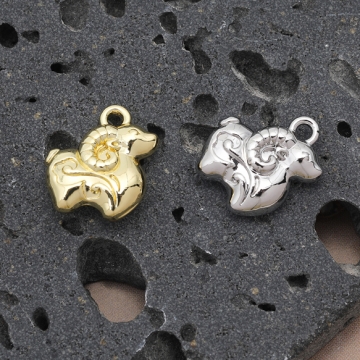 ひつじチャーム 羊 干支 動物チャーム 立体 メタルチャーム 約13×16mm（4ヶ）