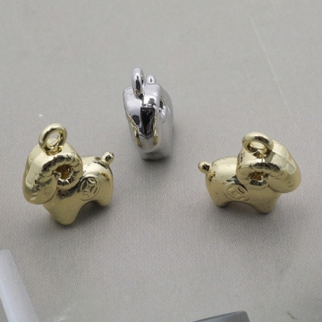 ひつじチャーム 羊 干支 動物チャーム 立体 メタルチャーム 約13×15mm（4ヶ）